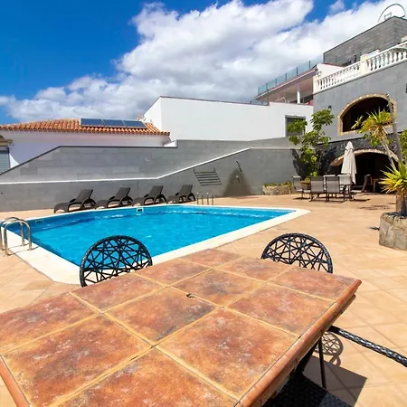 Con Piscina Privata, Vista Mare